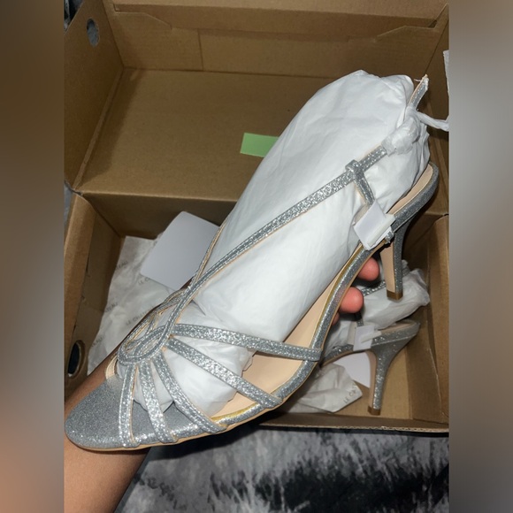 Silver high heels - Picture 5 of 7